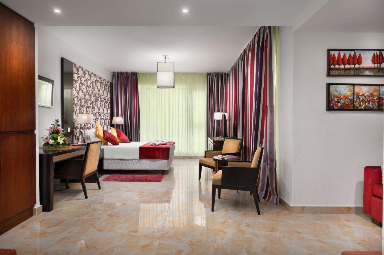 Grand Muthu Forte Da Oura Albufeira Exterior photo A room at the hotel