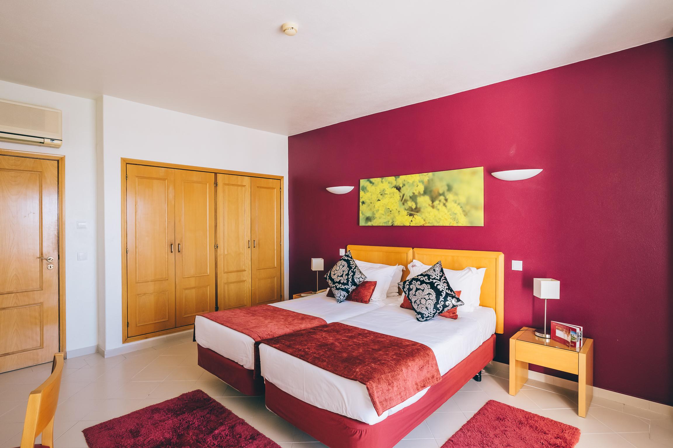 Grand Muthu Forte Da Oura Albufeira Exterior photo A bedroom at the hotel