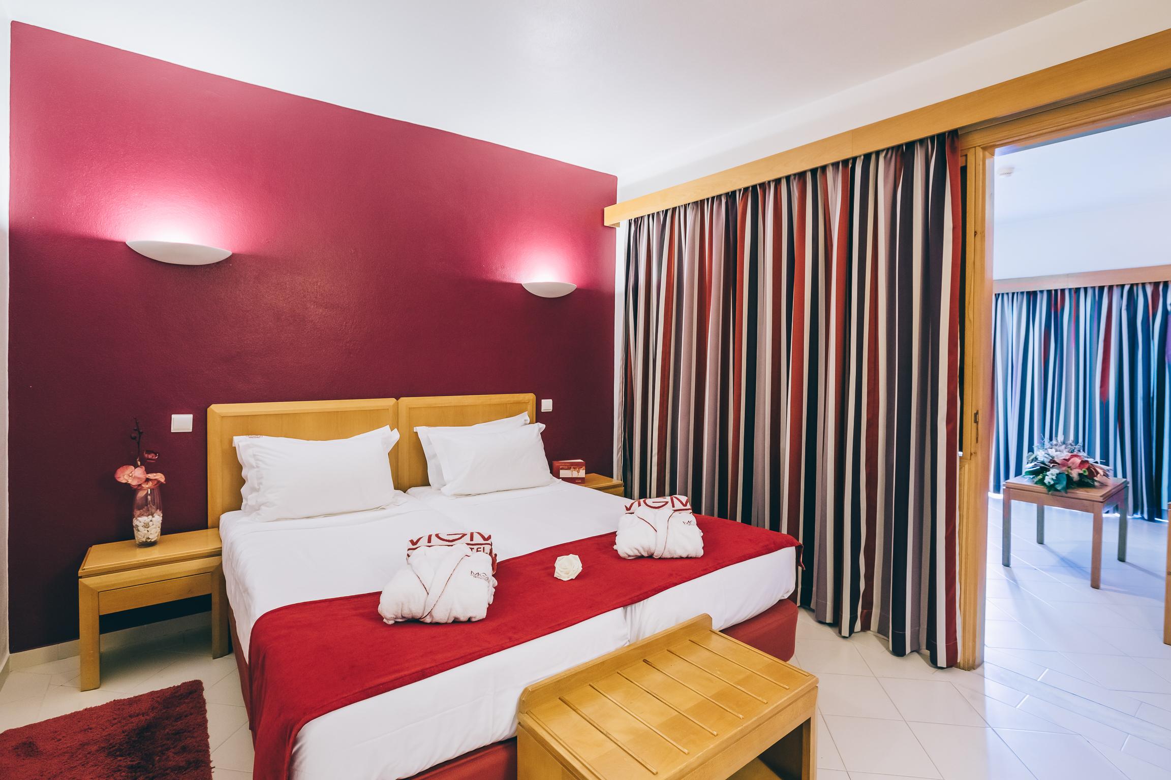 Grand Muthu Forte Da Oura Albufeira Exterior photo A bedroom at the hotel