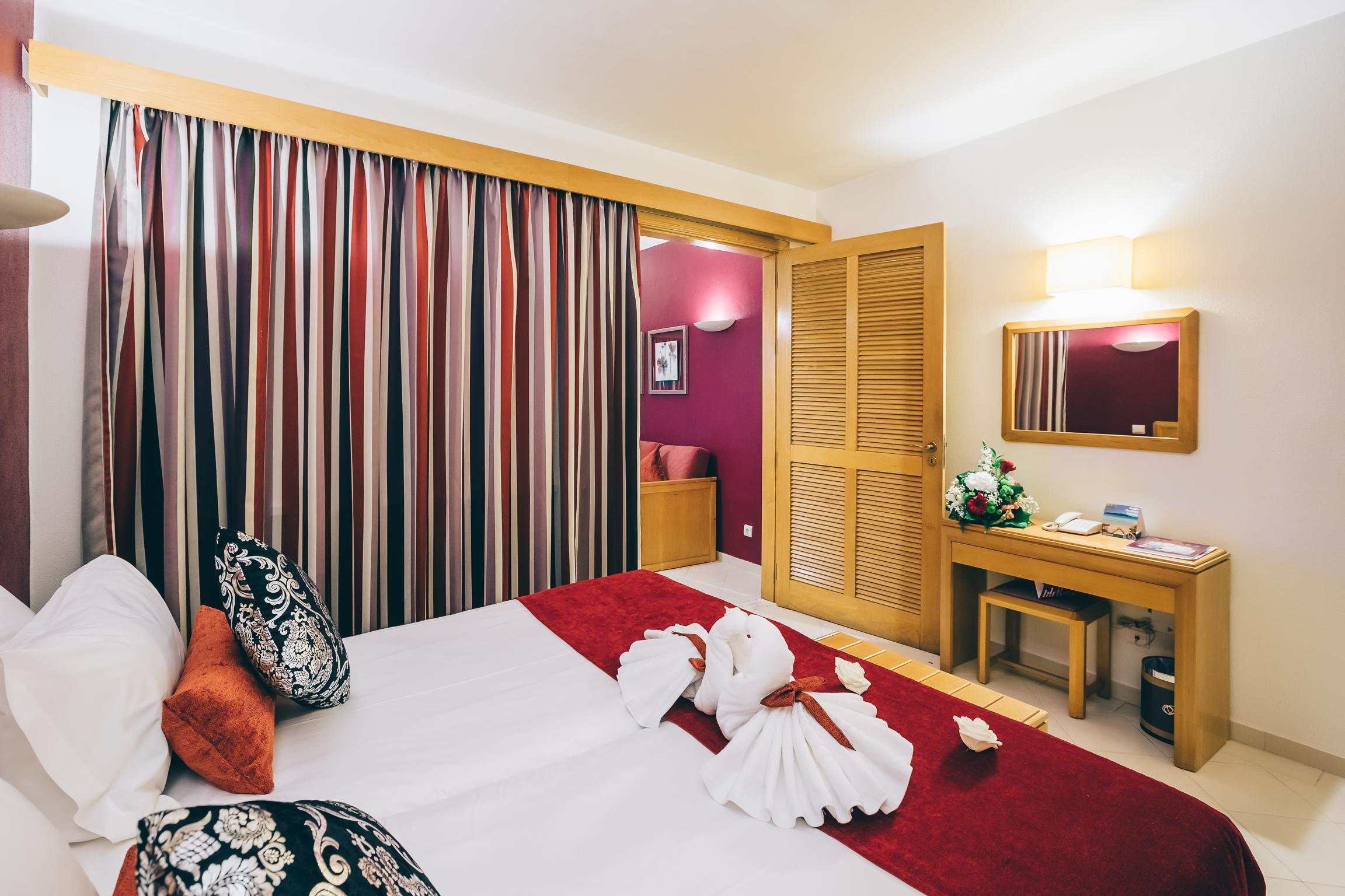Grand Muthu Forte Da Oura Albufeira Exterior photo A bedroom at the hotel